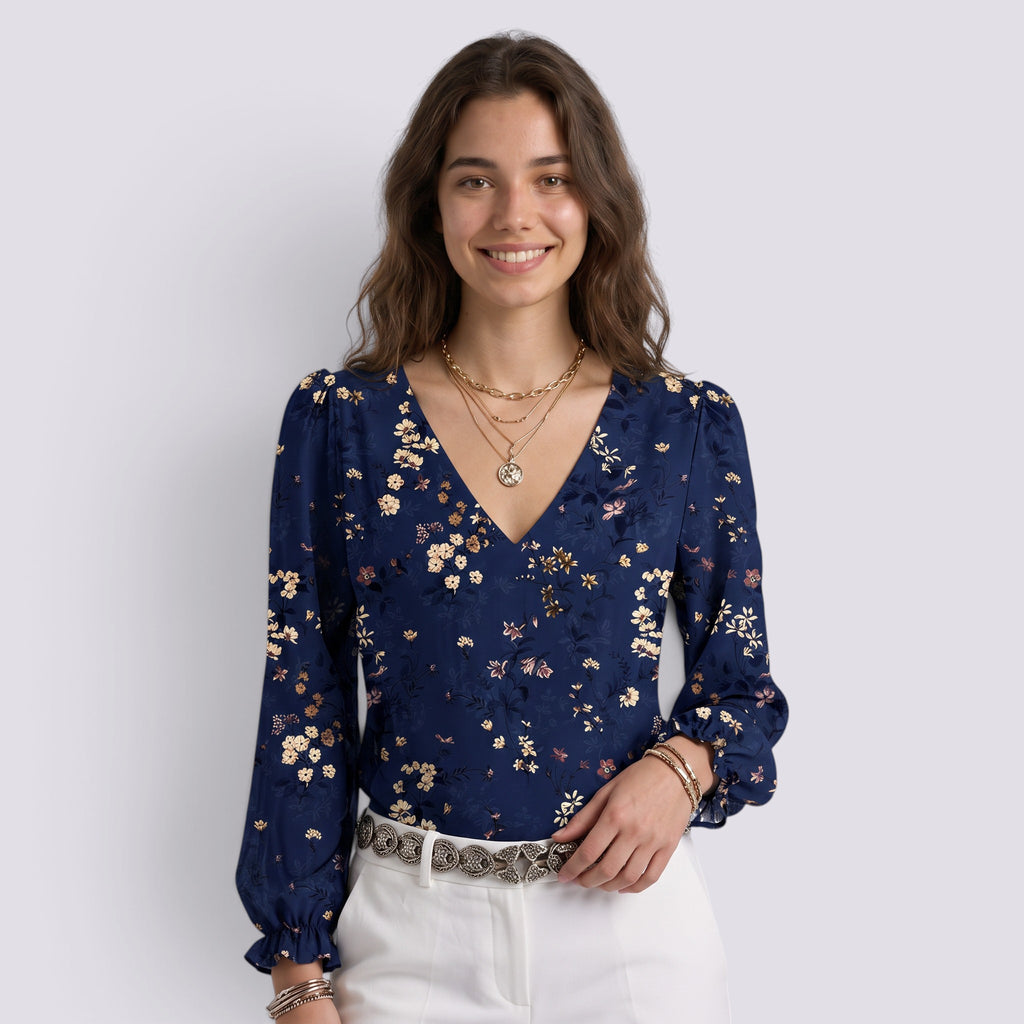 Une chemise fleurie au charme naturel et raffiné