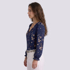 Une chemise fleurie au charme naturel et raffiné